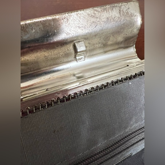 Whiting and Davis vintage mesh clutch bag evening clasp closure silver toned - Picture 12 of 13